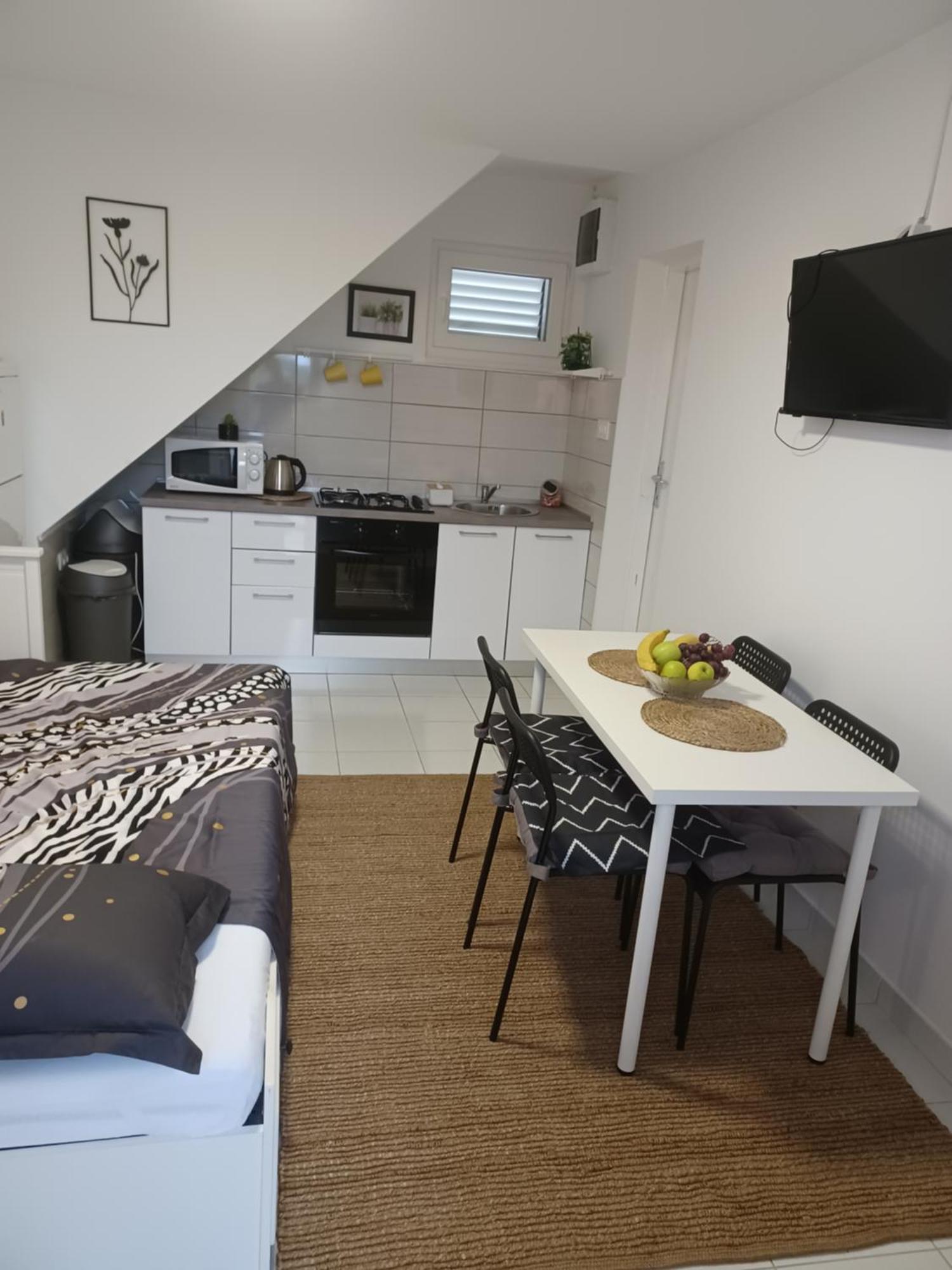 Apartmani Ana - Meka Draga 奥布罗瓦茨 外观 照片