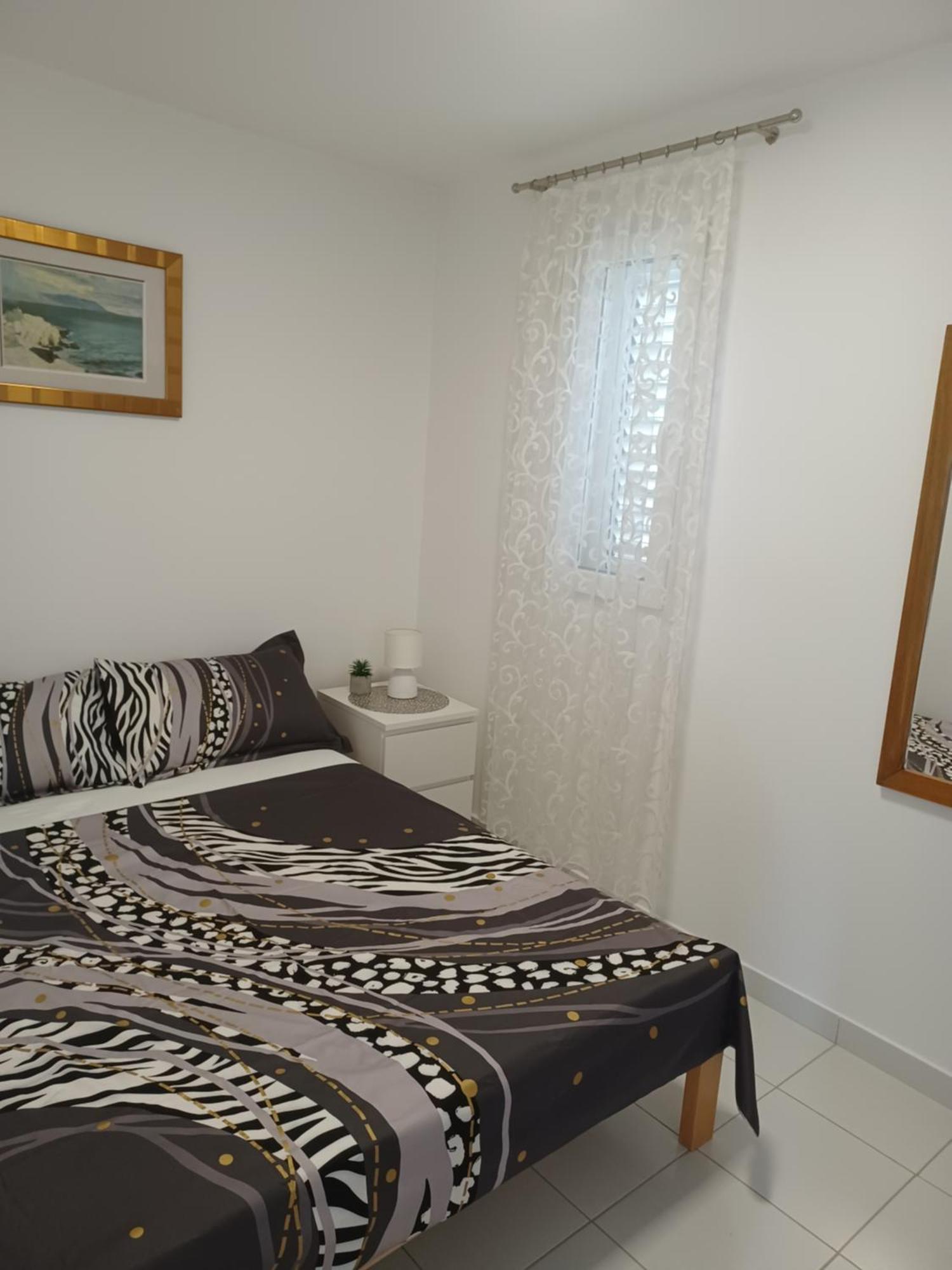 Apartmani Ana - Meka Draga 奥布罗瓦茨 外观 照片